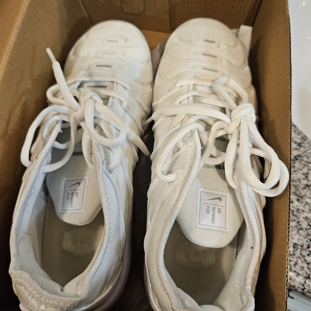 Nike Air Vapormax Plus in White